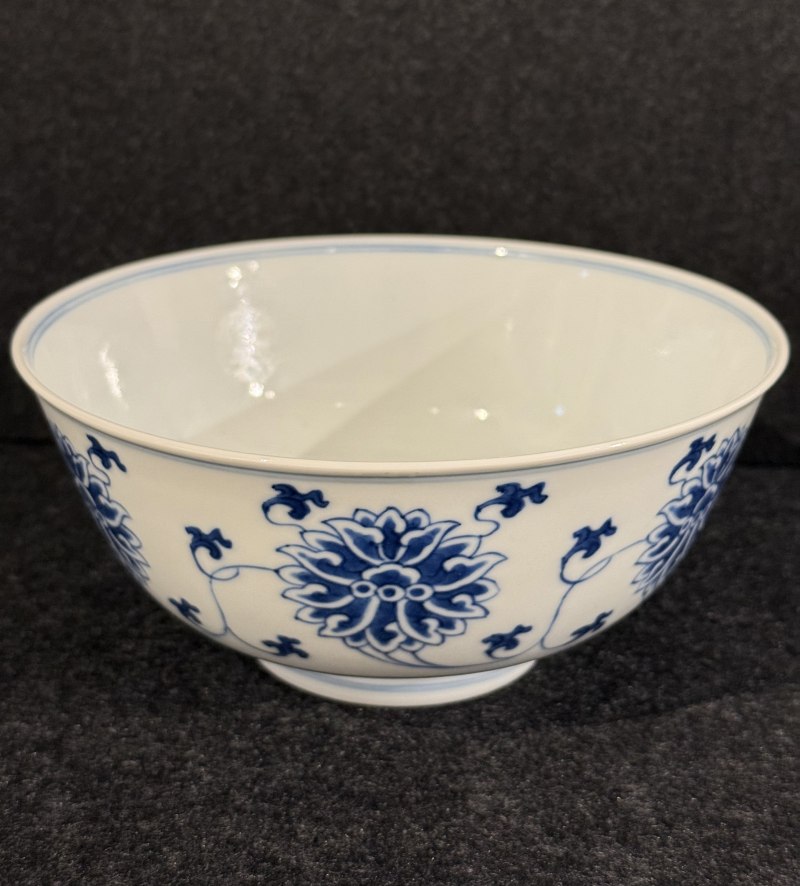 清同治 青花纏枝蓮紋碗 - 图2