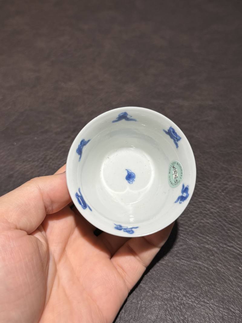 清康熙 青花三娘教子图杯 - 图5