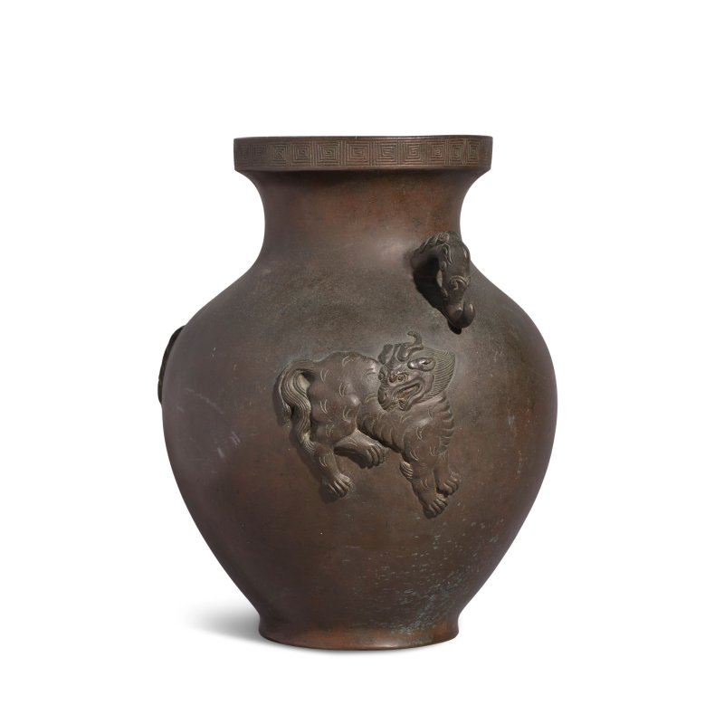 十七世紀 銅象耳神獸紋瓶 | A BRONZE 'MYTHICAL BEAST' GLOBULAR VASE - 图4