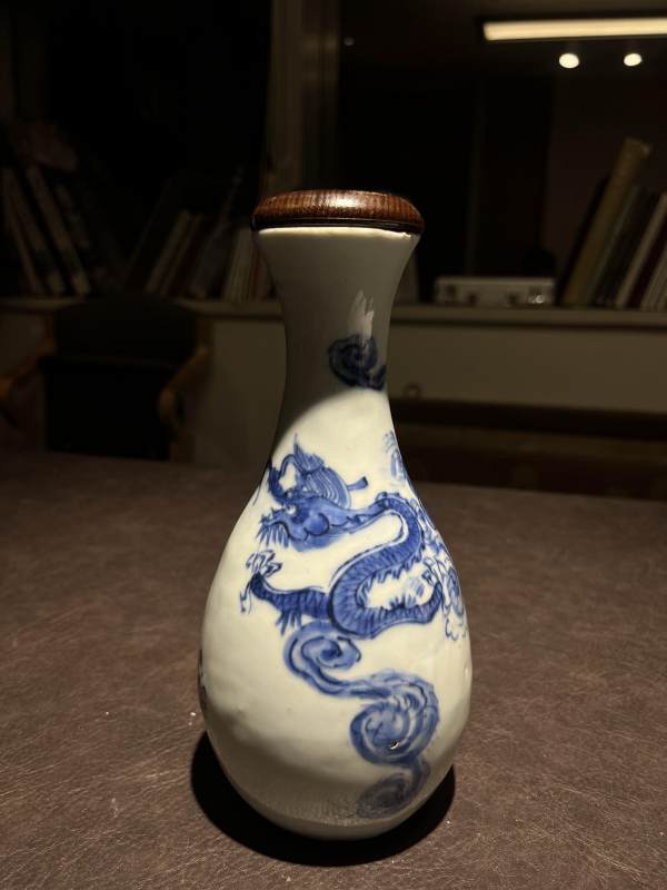 明 青花龙纹胆瓶 - 图2