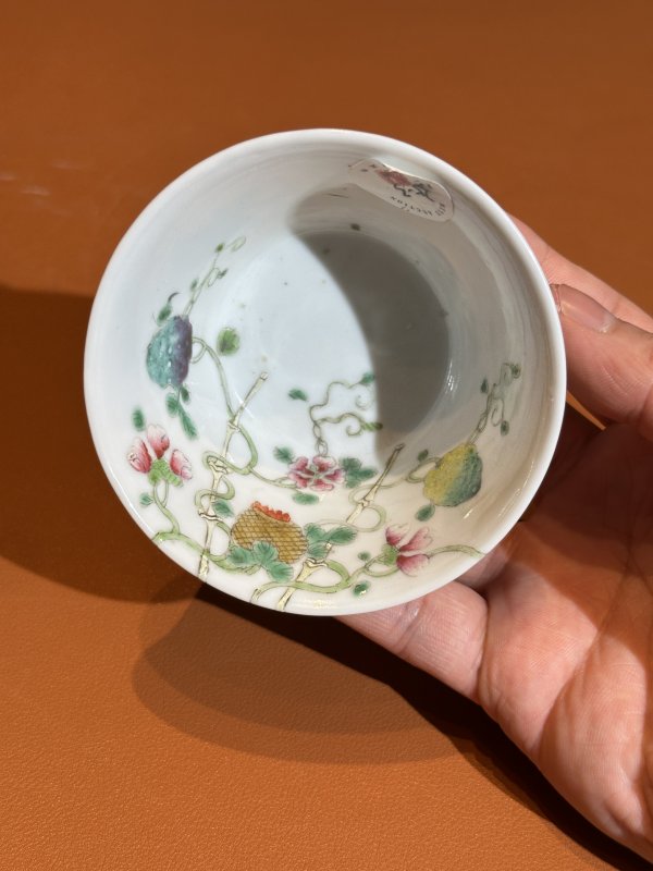 清光绪 粉彩过枝癞瓜纹马蹄碗一对 - 图7