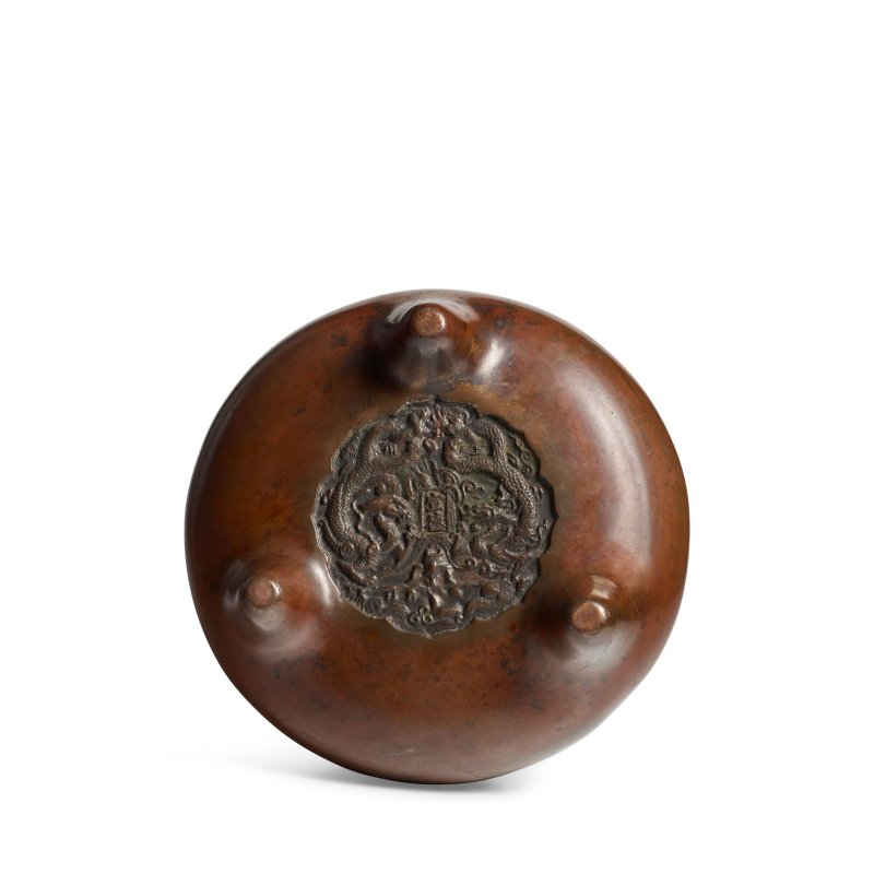 十八/十九世紀 雙耳三足銅爐 | AN INSCRIBED BRONZE TRIPOD CENSER - 图9