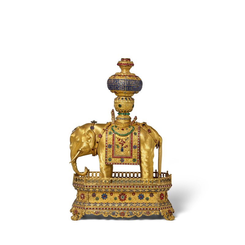 清乾隆/嘉慶 銅鎏金嵌料石太平有象托架 | A MAGNIFICENT GILT COPPER ALLOY GLASS-EMBELLISHED ELEPHANT STAND - 图5