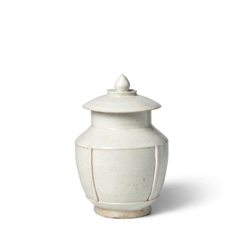 北宋 定窯系蓋罐 | A DING-TYPE WHITE-GLAZED JAR AND COVER