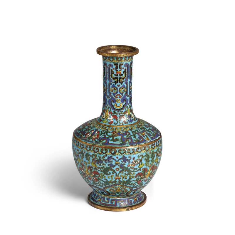十八世紀 掐絲琺琅仿古獸面紋瓶 | A CLOISONNÉ ENAMEL ARCHAISTIC 'MASK' BOTTLE VASE - 图2