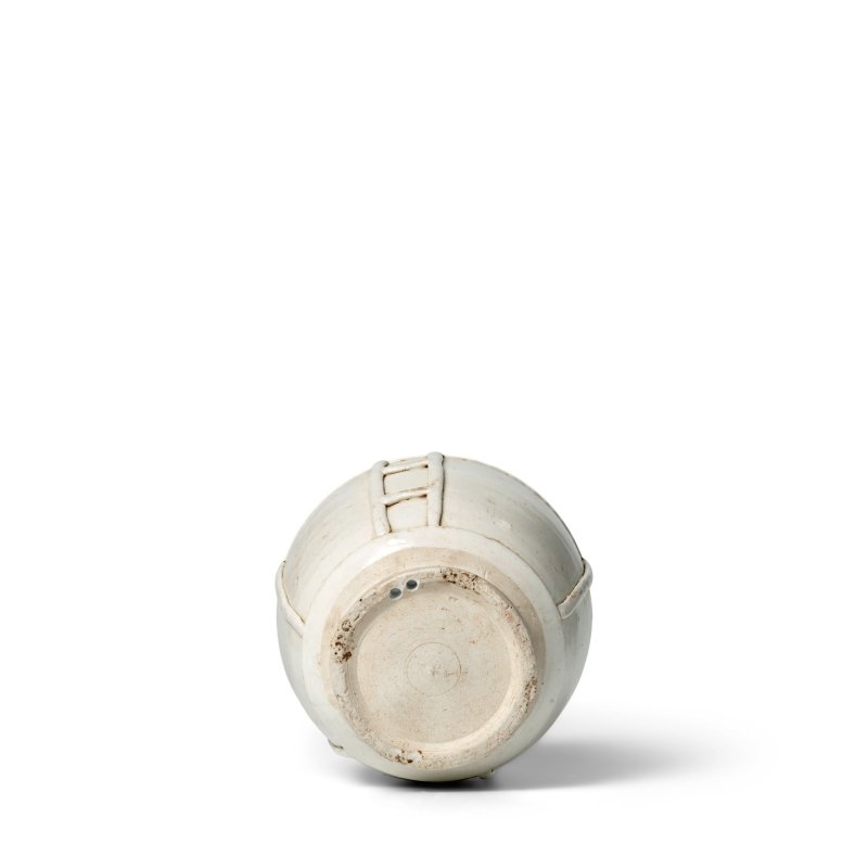 北宋 定窯系蓋罐 | A DING-TYPE WHITE-GLAZED JAR AND COVER - 图2