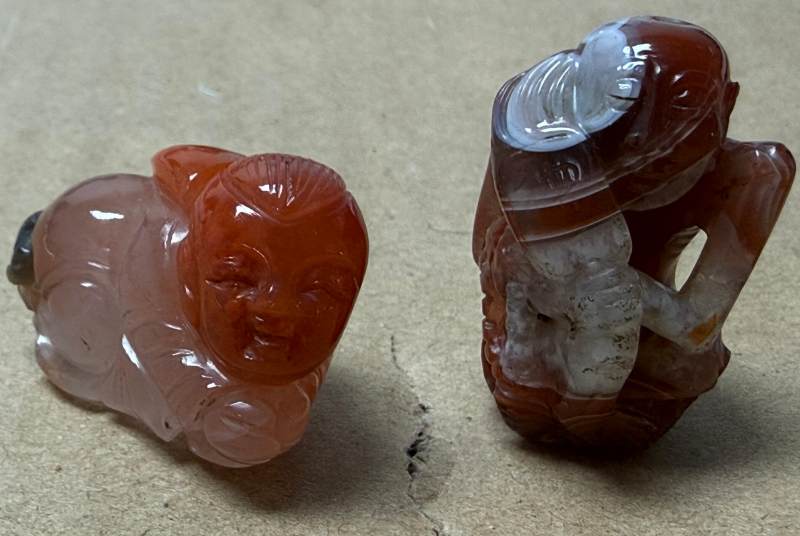 明 瑪瑙俏雕羅漢、童子 二件 - 图2