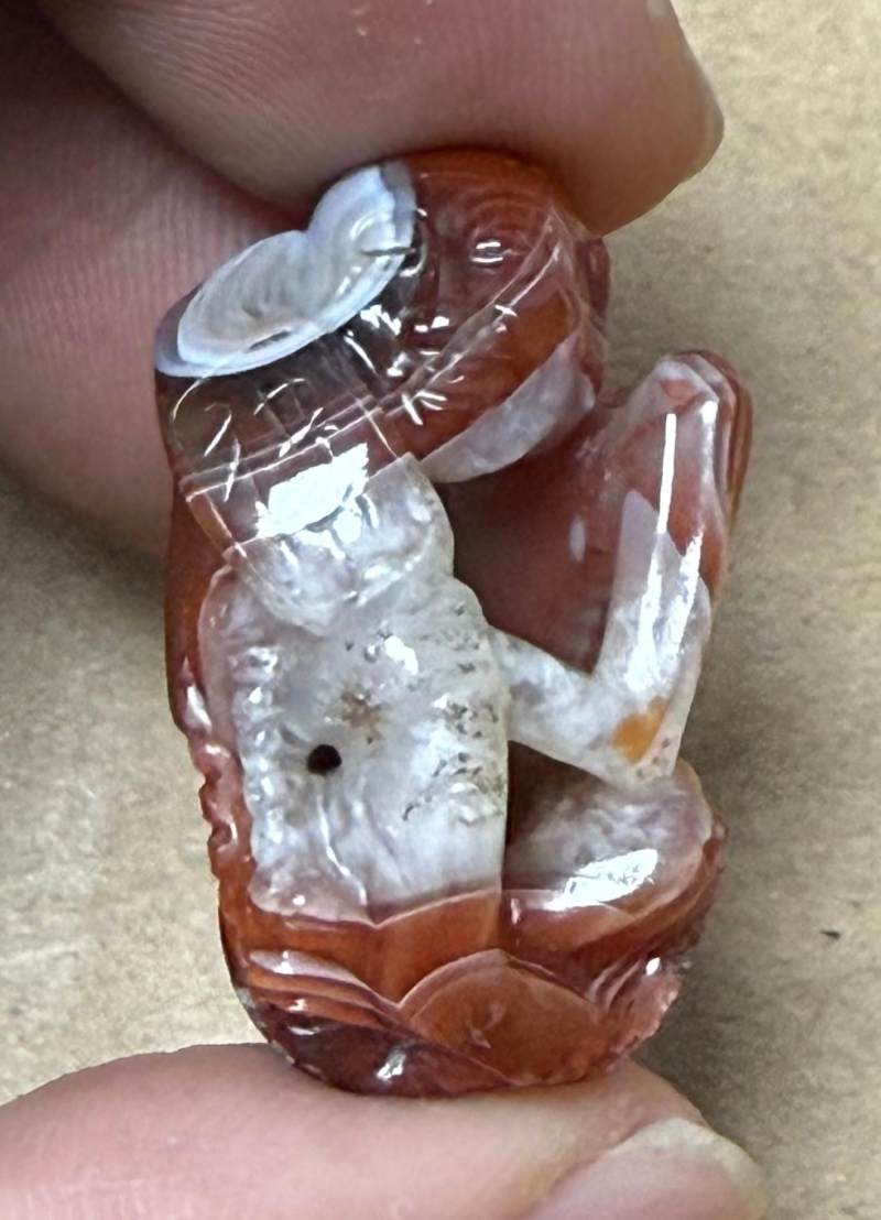 明 瑪瑙俏雕羅漢、童子 二件 - 图3