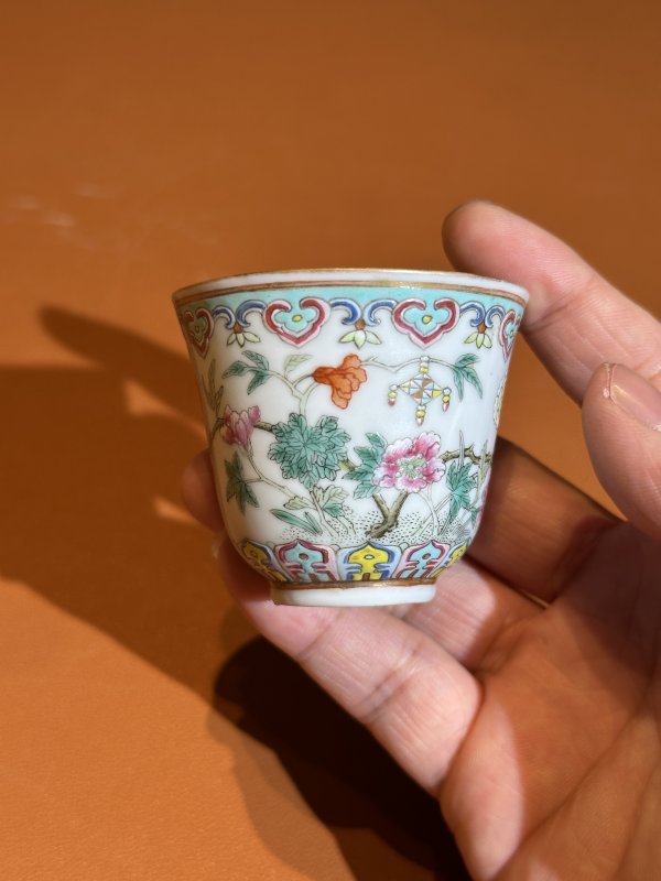 清光绪 粉彩艾叶灵符纹杯 - 图2