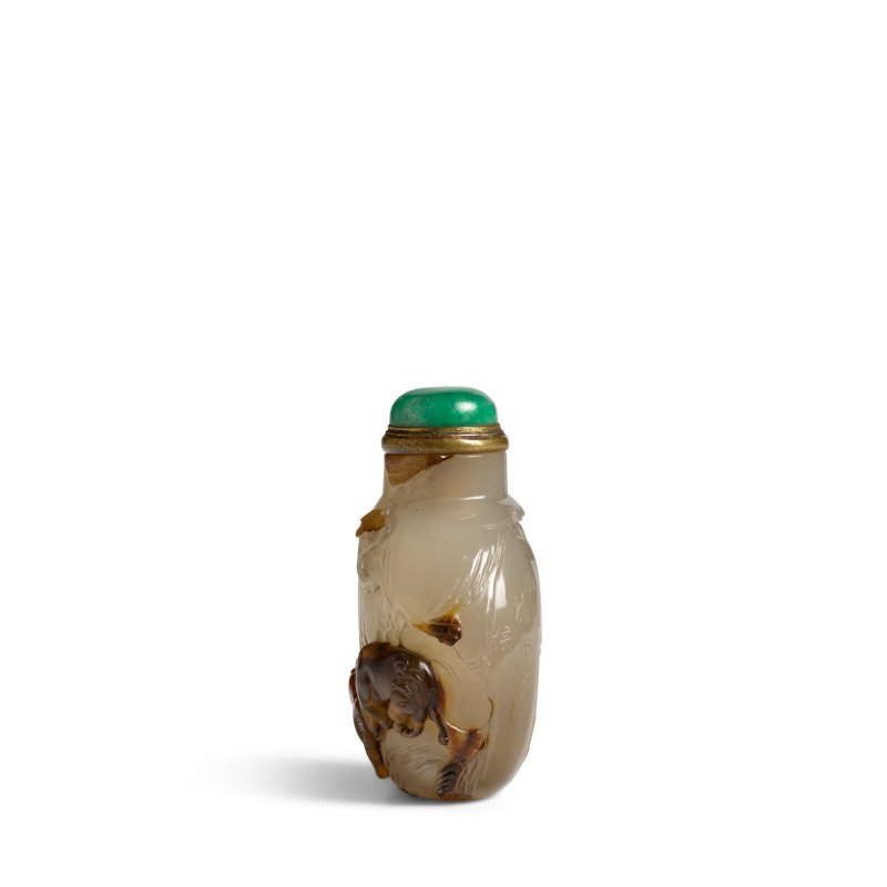1740-1850 瑪瑙巧雕雙駿圖鼻煙壺一件 | A FINE AND RARE AGATE 'TWO HORSES' SNUFF BOTTLE - 图3