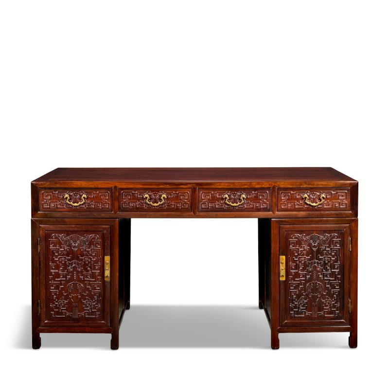 清 十八/十九世紀 紫檀雕福慶有餘紋字台 | A FINE AND ELEGANT ZITAN CABINET DESK - 图1