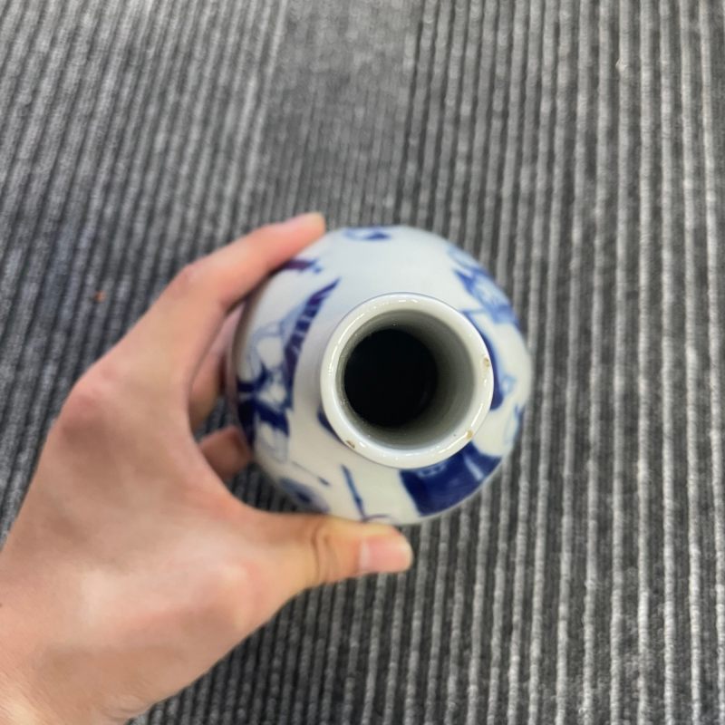 清光绪 青花杂耍图锥把瓶 - 图7