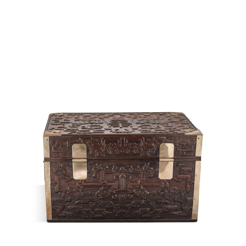 十八世紀 紫檀壽字螭龍紋長方箱 | A ZITAN RECTANGULAR 'LONGEVITY' CHEST - 图4