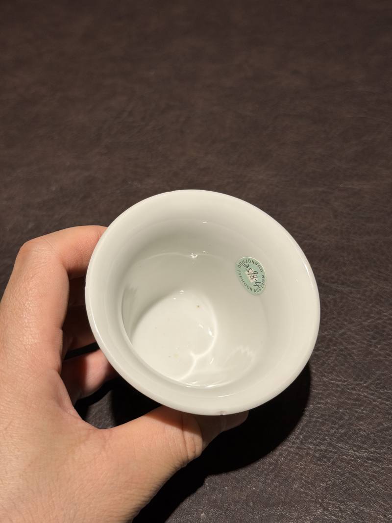 清雍正 粉彩荷塘纹铃铛杯 - 图7