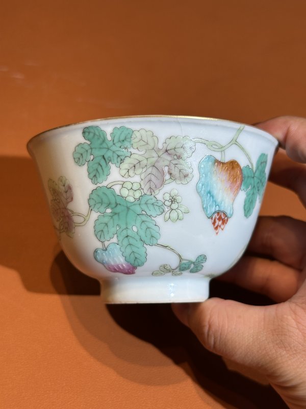 清光绪 粉彩过枝癞瓜纹茶圆 - 图2