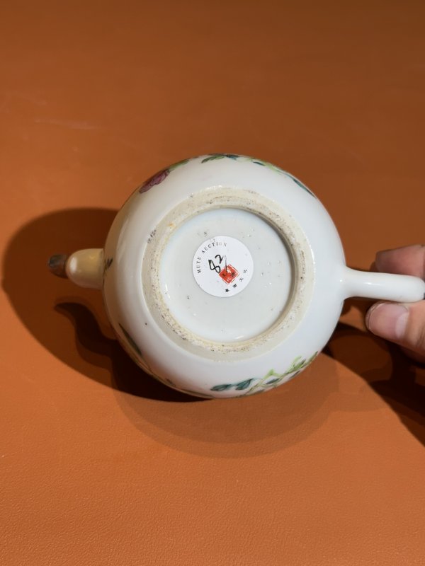清雍正 粉彩花卉纹壶 - 图9