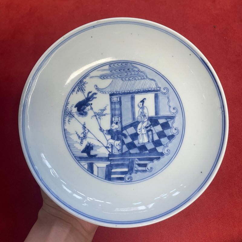 清雍正 青花仕女婴戏图盘一对 - 图14