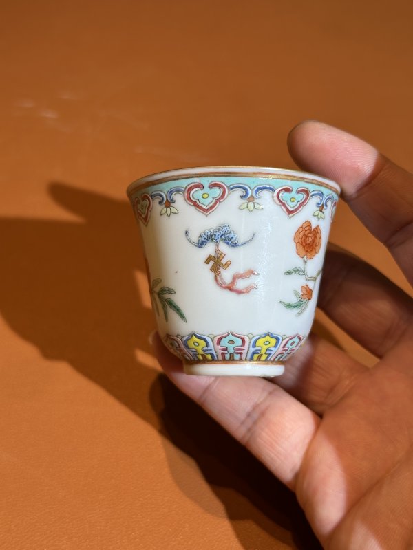 清光绪 粉彩艾叶灵符纹杯 - 图5