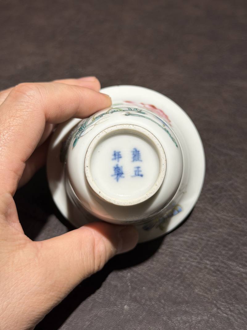 清雍正 粉彩荷塘纹铃铛杯 - 图8