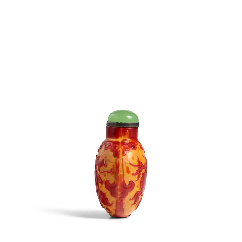 1820-1880 仿雄黃料胎「多子多福」鼻煙壺一件 | A CARVED 'REALGAR' GLASS 'MELON AND POMEGRANATE' SNUFF BOTTLE - 图2