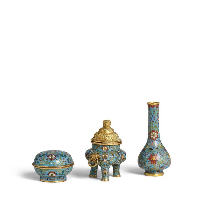 掐絲琺琅纏枝蓮紋爐瓶盒香具三式 | A THREE-PIECE CLOISONNÉ ENAMEL 'LOTUS' INCENSE SET - 图4