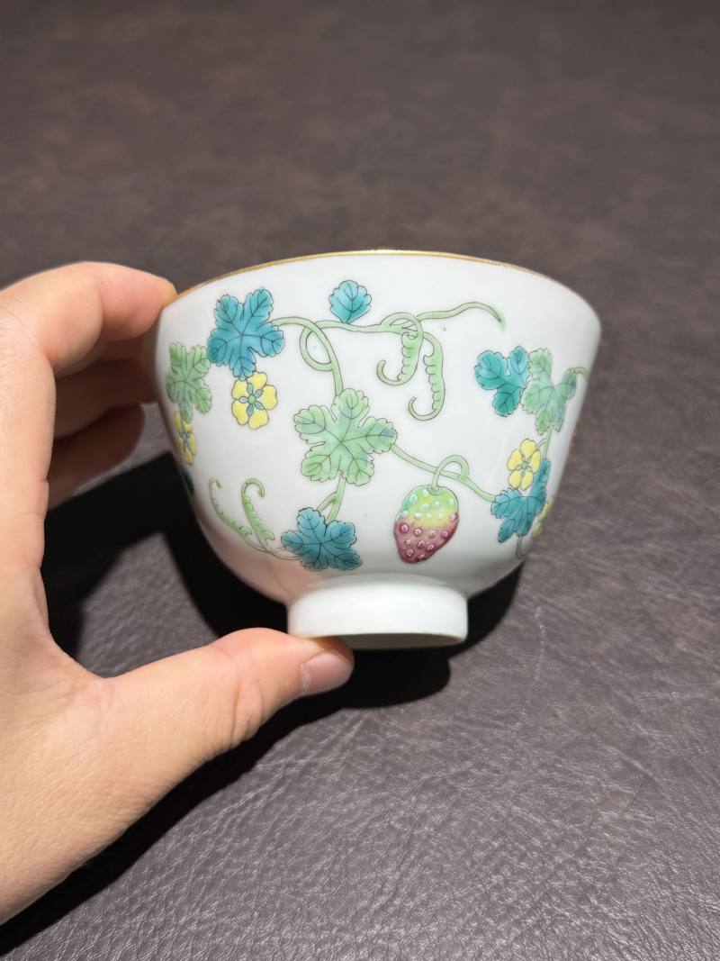 清光绪 粉彩癞瓜纹茶碗 - 图2