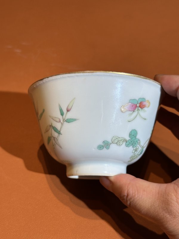 清光绪 粉彩过枝癞瓜纹茶圆 - 图5