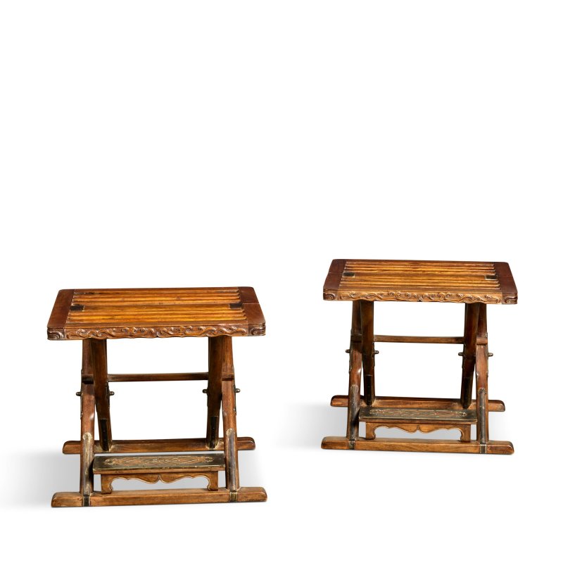 十八世紀 黃花梨上折式交杌成對 | A PAIR OF HUANGHUALI FOLDING STOOLS, JIAOWU - 图8