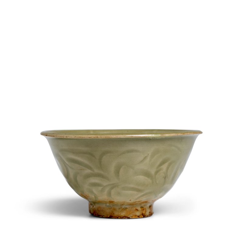 北宋 耀州刻花小碗 | A SMALL CARVED YAOZHOU CELADON BOWL