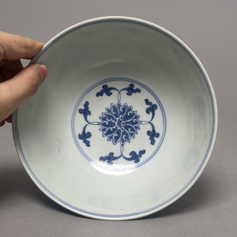 清道光 青花缠枝莲纹碗 - 图3