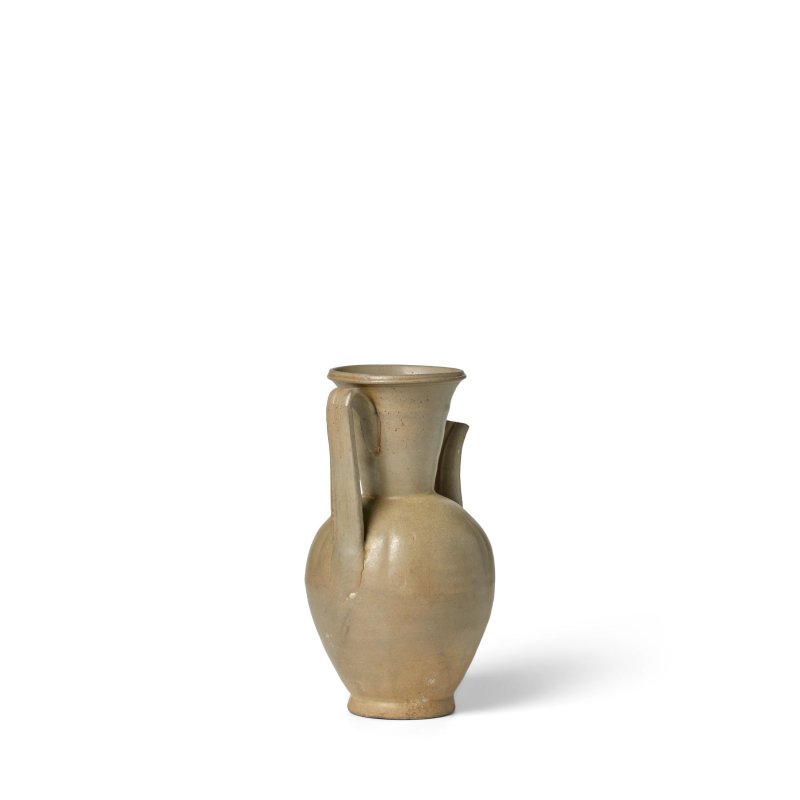 五代 或爲衡州窯 青瓷雙流執壺 | A CELADON DOUBLE-SPOUT EWER - 图7