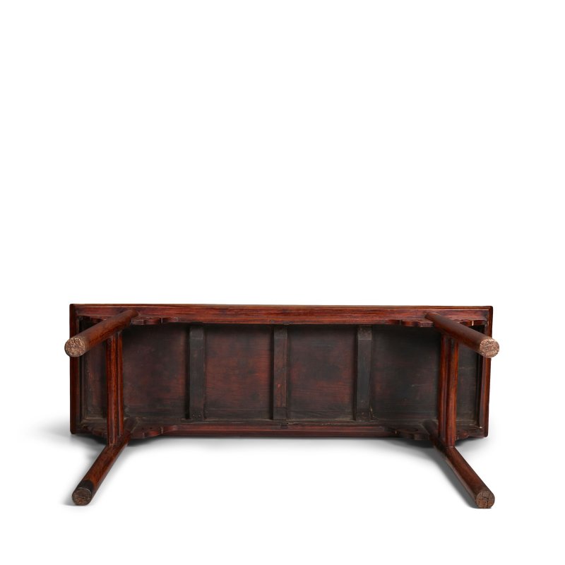 十七/十八世紀 黃花梨夾頭雲紋牙榫翹頭案 | A HUANGHUALI RECESSED-LEG TABLE - 图5