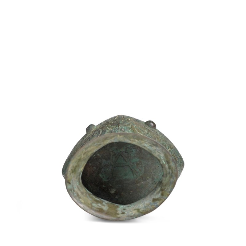 商晚期/西周早期 青銅觶 | AN ARCHAIC BRONZE WINE VESSEL AND COVER, ZHI - 图10