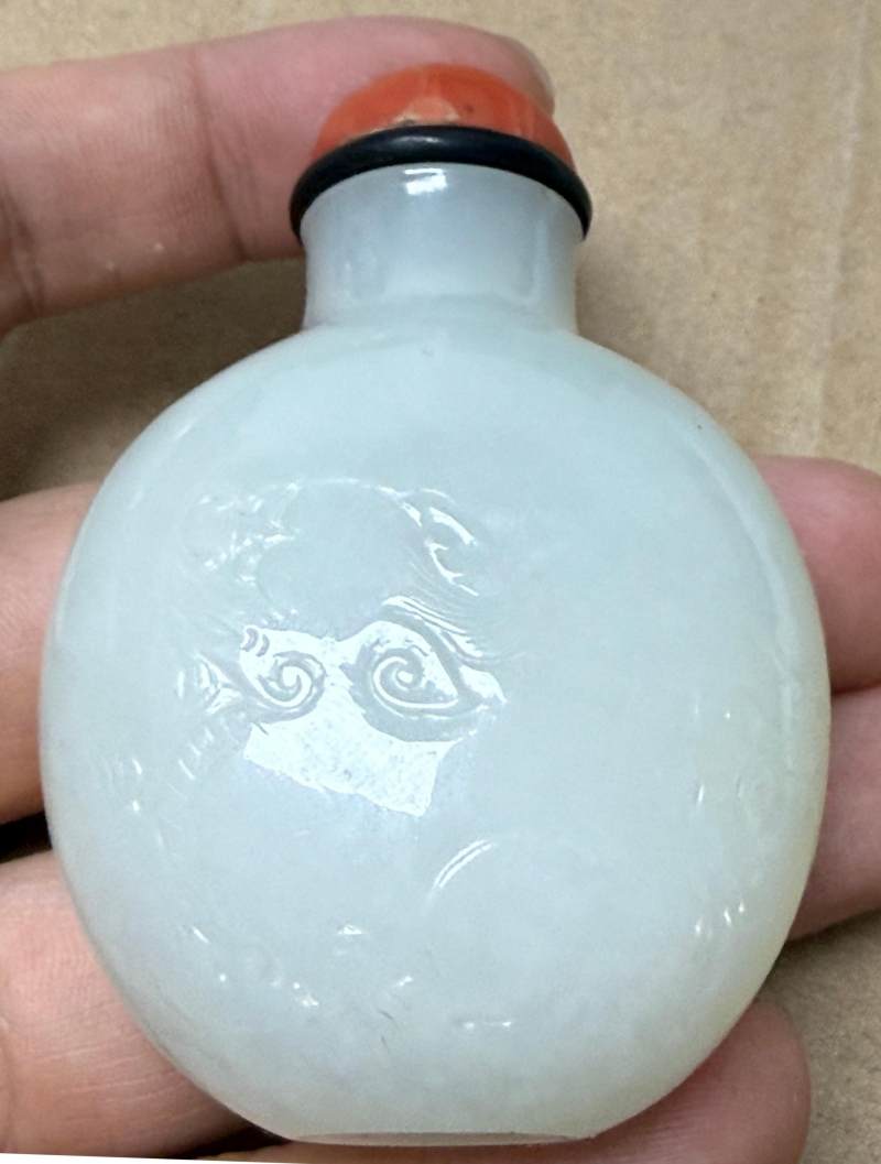 清中期  白玉雕師紋鼻煙壺 - 图3