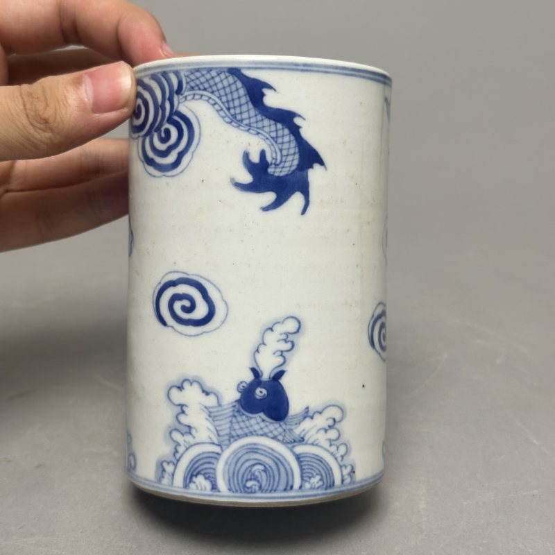 清中期 青花鱼化龙纹笔筒 - 图3