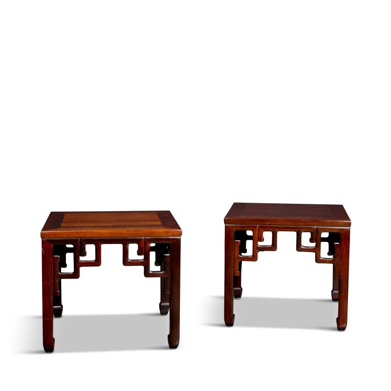 清乾隆/嘉慶 紫檀馬蹄足攢角牙方凳成對 | AN ELEGANT PAIR OF ZITAN RECTANGULAR STOOLS - 图6