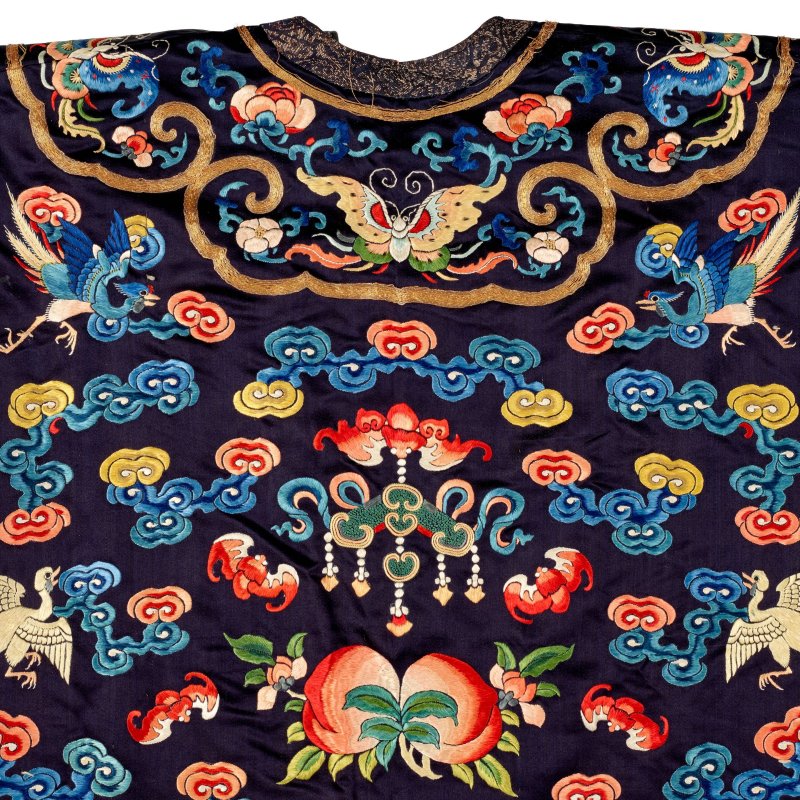 十九世紀 藏青地綉龍紋霞帔 | A SILK EMBROIDERED COURT VEST, XIAPEI - 图13