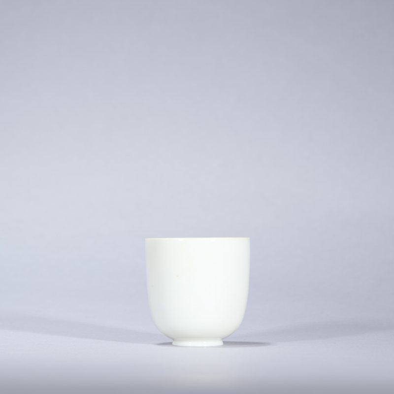 18世纪 白釉蛋壳铃杯 - 图1