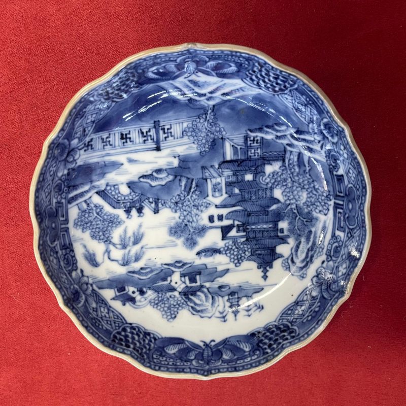 清乾隆 青花山水楼阁图杯 碟 壶一套 - 图18