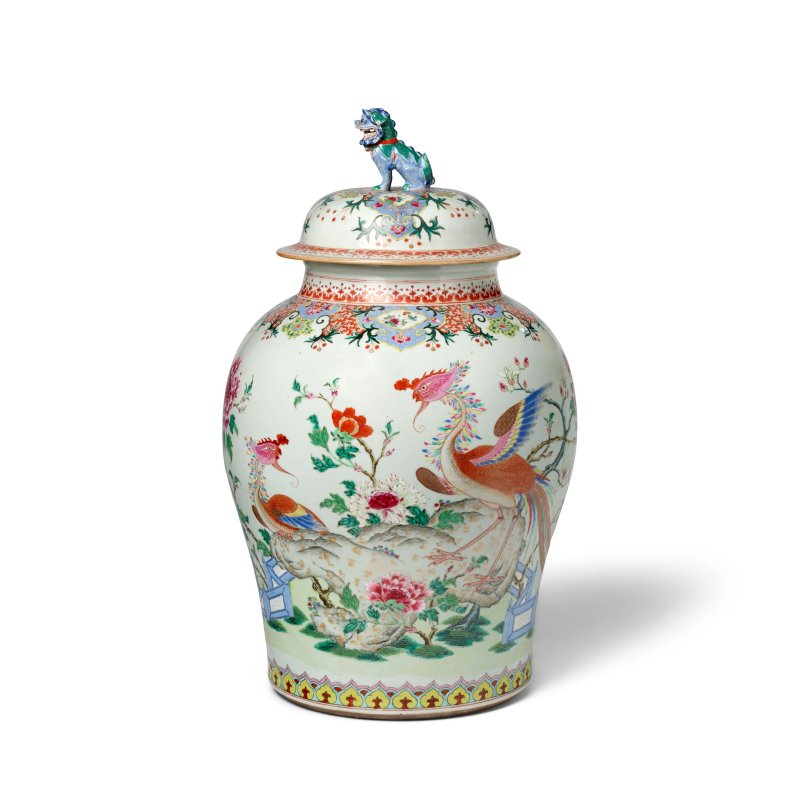 清乾隆 粉彩牡丹鳳紋蓋瓶 | A FAMILLE-ROSE 'PHOENIX' BALUSTER JAR AND COVER - 图5