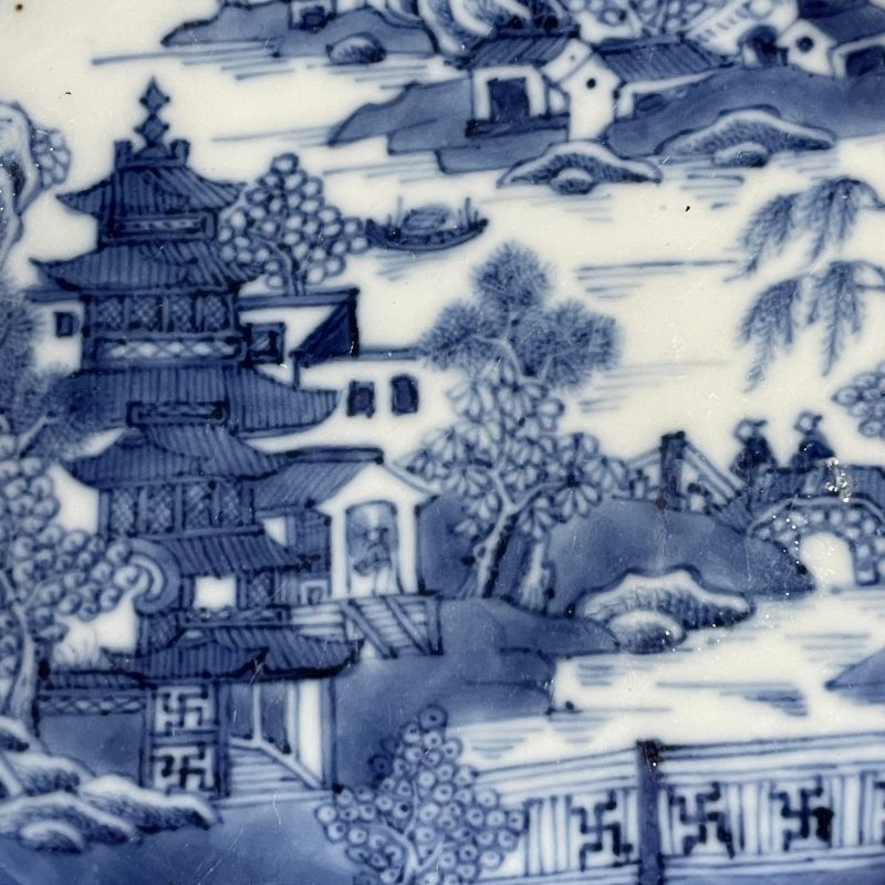 清乾隆 青花山水楼阁图杯 碟 壶一套 - 图20