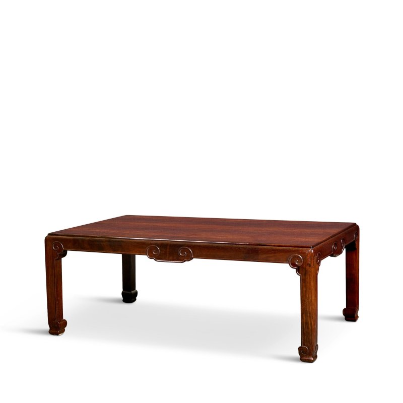 十八世紀 極珍罕紫檀如意雲紋炕桌 | A VERY RARE AND FINE ZITAN LOW TABLE, KANGZHUO - 图1