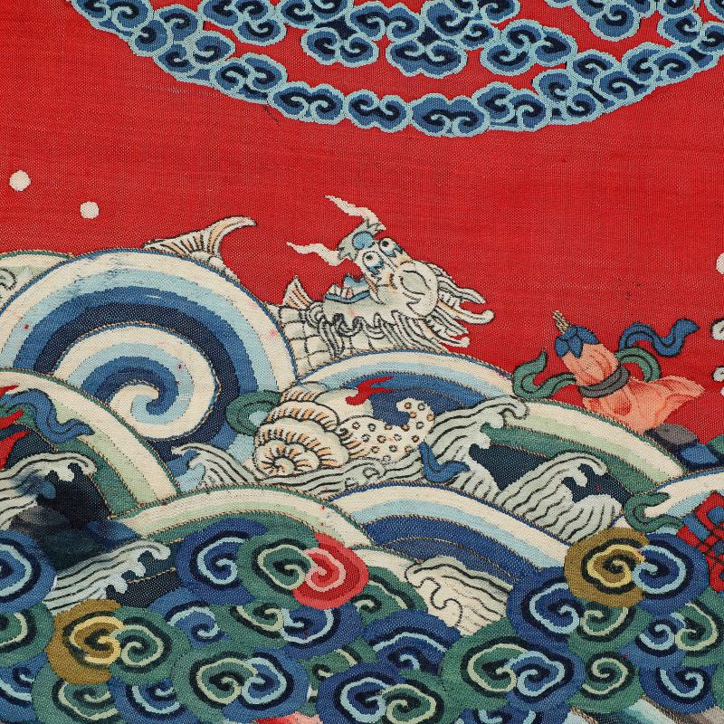 清 大红地缂丝团鹤下摆 - 图3