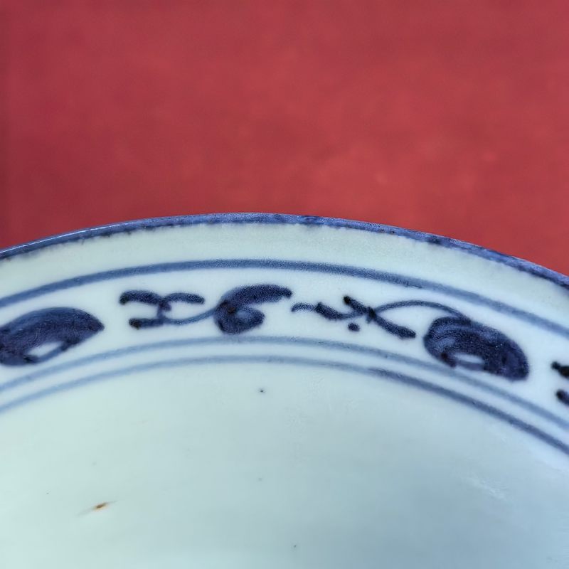 清乾隆 青花缠枝莲纹盖碗 - 图10
