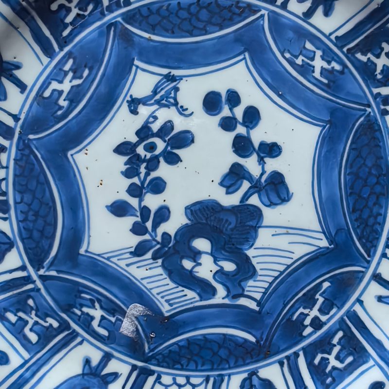 清康熙 青花花卉纹盘 - 图4