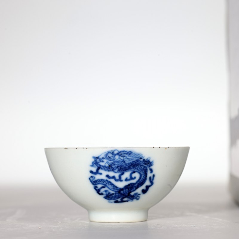 清中晚期 青花团龙纹茶园