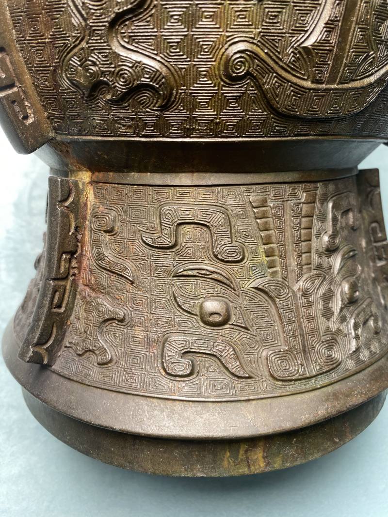 清早期 铜带铭文兽面纹铺首尊 - 图15