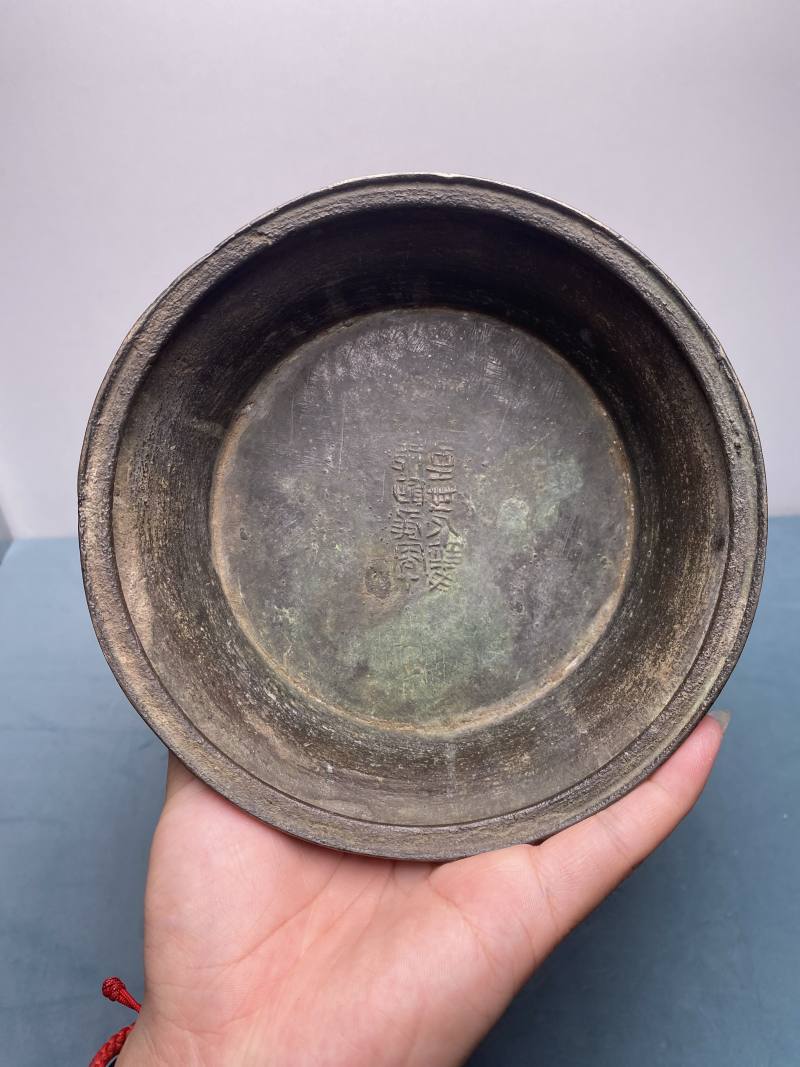 明 铜带铭文错金银饕餮纹凤耳瓶 - 图18