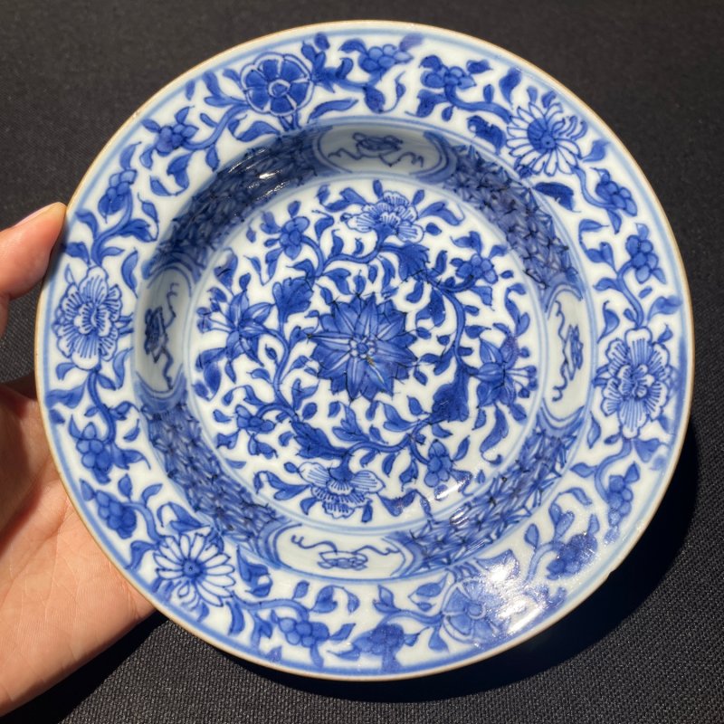 清康熙 青花花卉纹折沿盘一组两件 - 图8