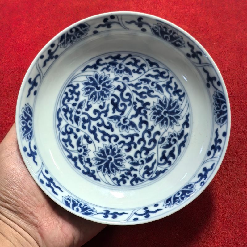 清同治 青花缠枝莲纹盘 - 图3